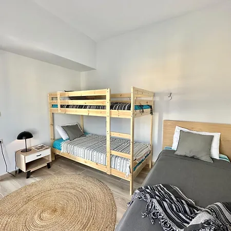 Exquisite 4-bedroom Prestige Apartamento *