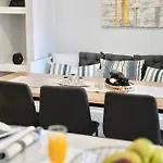 4-bedroom Prestige Rhodes Near Old Town דירה עיר רודוס