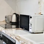 4-bedroom Prestige Rhodes Near Old Town *