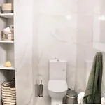 4-bedroom Prestige Rhodes Near Old Town