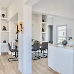 4-bedroom Prestige Rhodes Near Old Town Апартаменты *