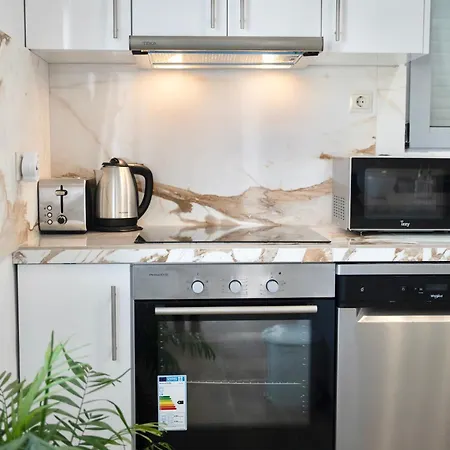 Exquisite 4-bedroom Prestige Rhodes