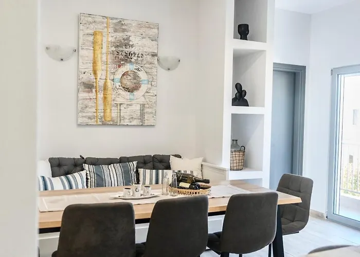 4-Bedroom Prestige Apartment Rhodes Near Old Town Rhodes City