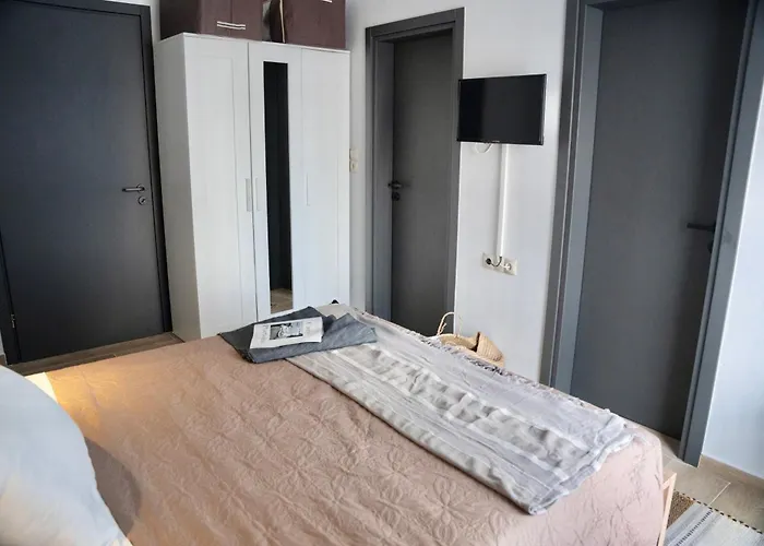 Apartamento Exquisite 4-bedroom Prestige Rhodes