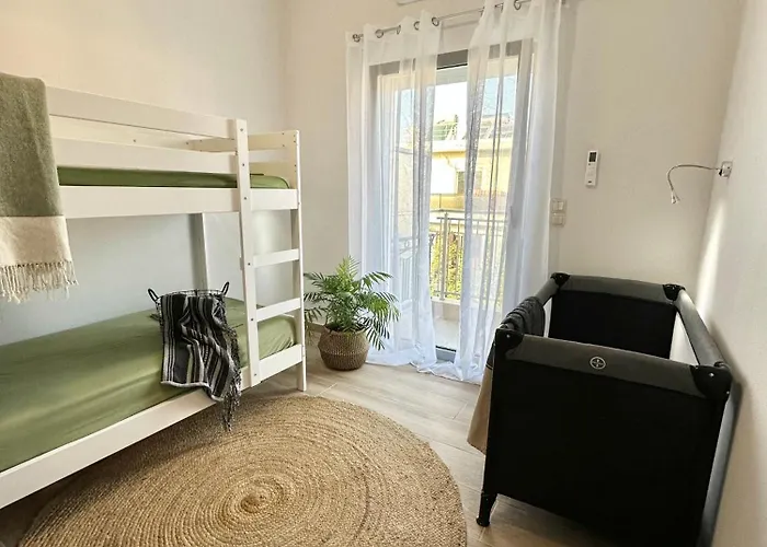 4-Bedroom Prestige Apartment Rhodes Near Old Town *