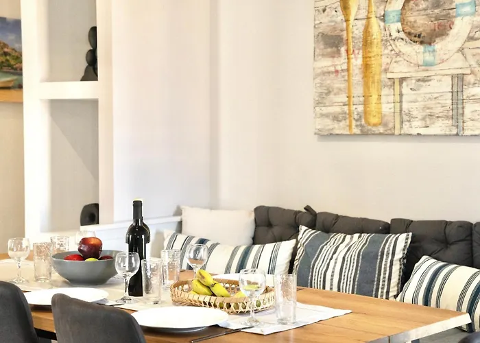 4-Bedroom Prestige Apartment Rhodes Near Old Town * Rhodes City