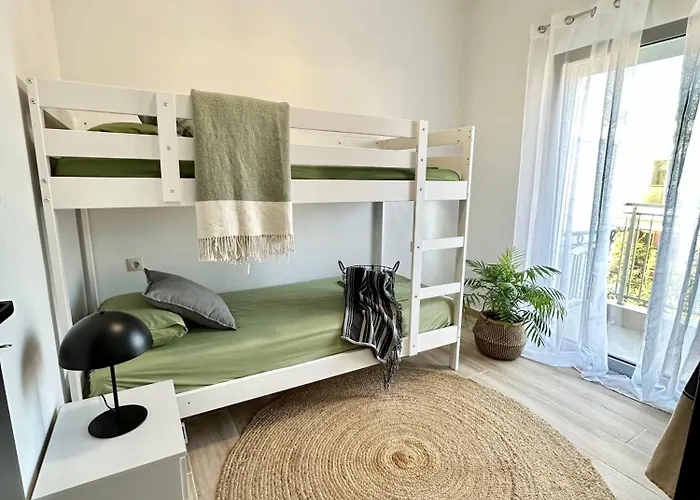Lägenhet 4-Bedroom Prestige Apartment Rhodes Near Old Town